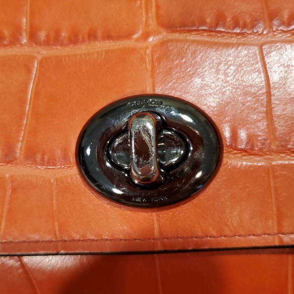 Like NEW Coach Bowery Croc Embossed Crossbody - Picture 7 of 12
